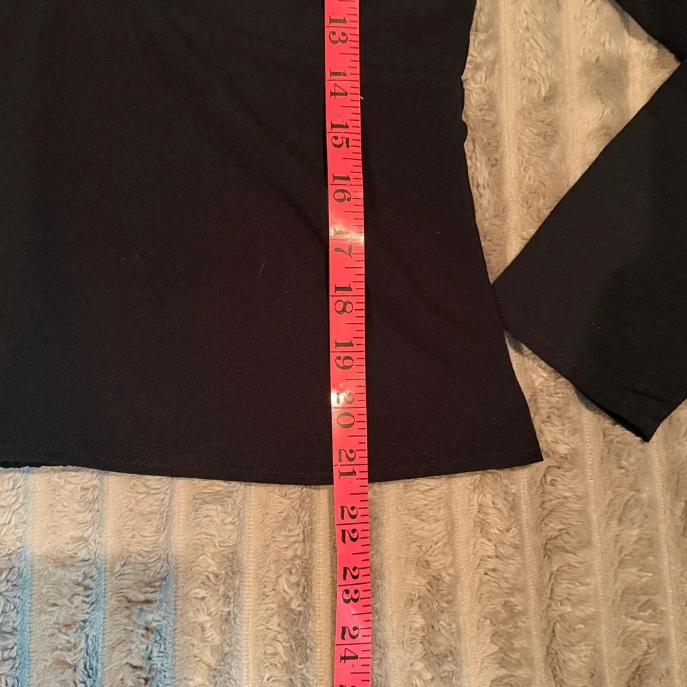 Abercrombie & Fitch Womens Black Twist Front V-Neck Long Sleeve Smocked Top M